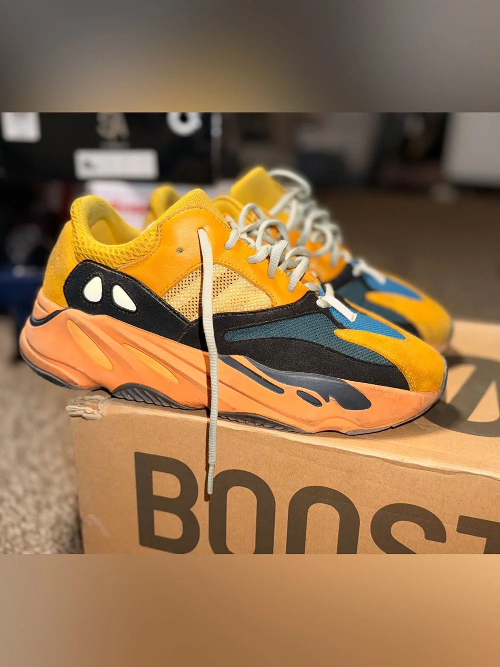 adidas Yeezy Boost 700 